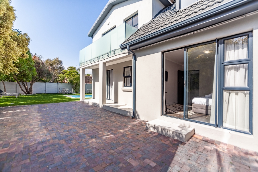 8 Bedroom Property for Sale in Milnerton Ridge Western Cape